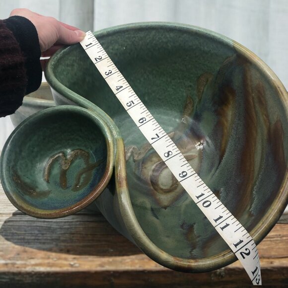 VTG Sage Green Large Chip & Dip Server 12” Swirling Snack Bowl Pottery Handmade - Picture 7 of 8